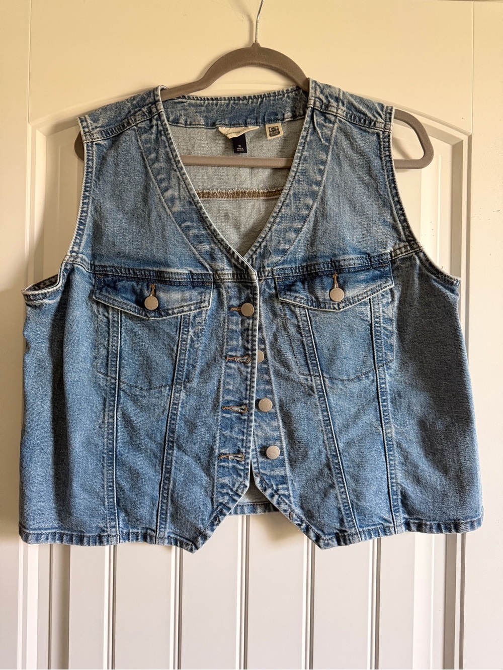 Universal Thread Light Blue Denim Button-Down Vest
